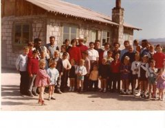 Emigrati in Cile prima del rientro in Italia nel 1970.jpg